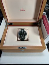 Omega Seamaster 2025 300M Green "Seaweed" 42mm 210.32.42.20.10.001 Box Papers