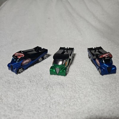 Lot of 3  loose Hot Wheels Cabin Fever Car Hauler Transports multiple colors!
