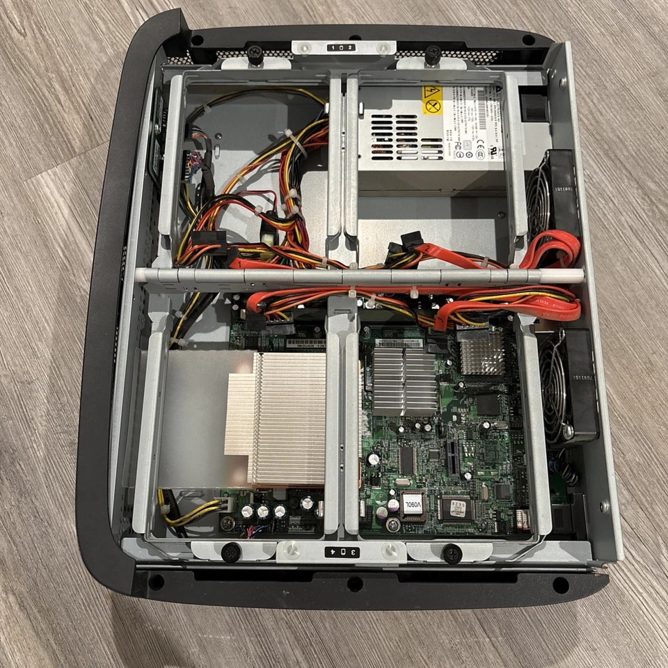 Intel SS4200-E Entry Storage System - Tested - Image 2 of 4