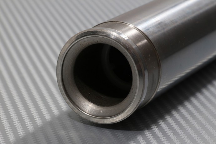 Tube de Fourche Avant SPR de Précision pour Custom Triumph Bobber 1200 - 3
