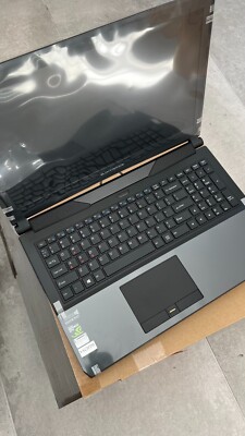 Eluktronics N151RD1 15.6'' Gaming Laptop i7 6700HQ Nvidia 960M FHD (Barebones)