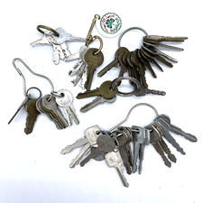 Lot of 50 Old Keys vintage antique Various Sizes Conditions colors Collect Craft