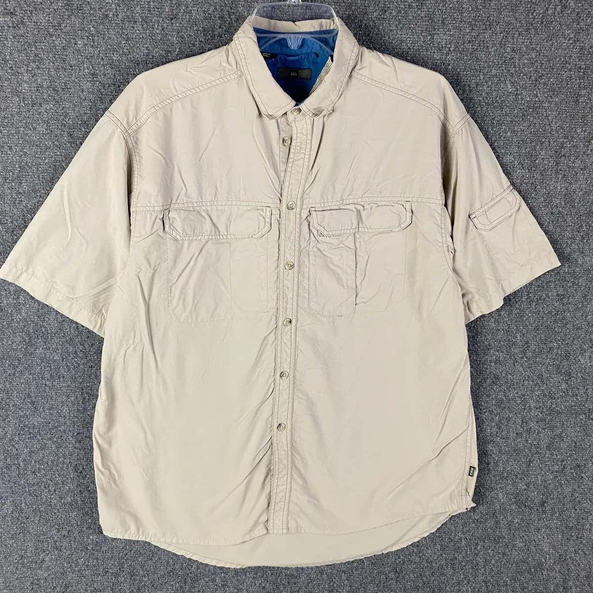 REI Fishing Shirt Men's Large UPF 50+ Button Down Short Sleeve 100% Nylon L