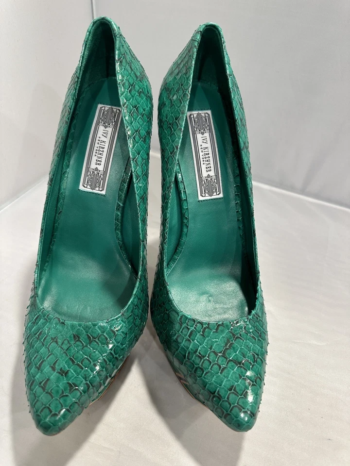 New Ivy Kirzhner Green Snake leather gold platform pyramid shoes sz 8,5 M 495$ - Image 4 of 4
