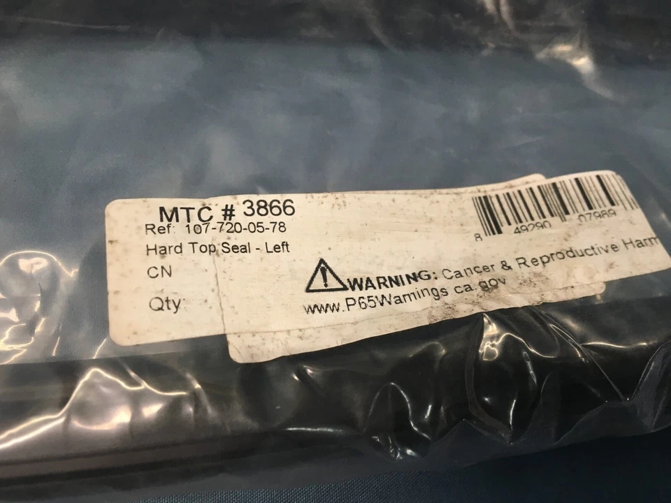 MTC#3866 Left Hard Top Seal Mercedes-Benz 350SL 380SL 380SLC 450SL 450SLC - Imagem 2 de 4