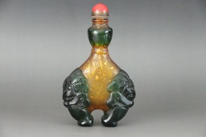 19th Chinese Antique Hand Carved Old Beijing Glass Relief Beast Snuff Bottles