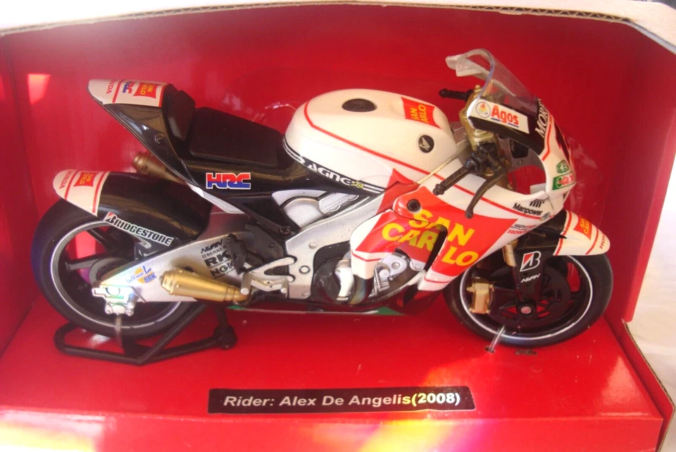 Alex De Angelis No.15, MOTO GP08, Honda RC212V, Team Gresini Racing, 1:12 Scale - Image 2 of 3
