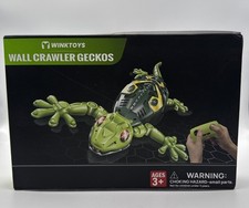 Wall Crawler Gecko - Remote Control Lizard with LED Eyes Climbs Walls