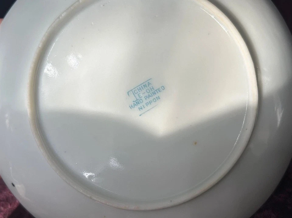Antiguo juego de 4 tazas de té y platillos de porcelana pintados a mano Te-Oh Nippon Foto 2 de 4
