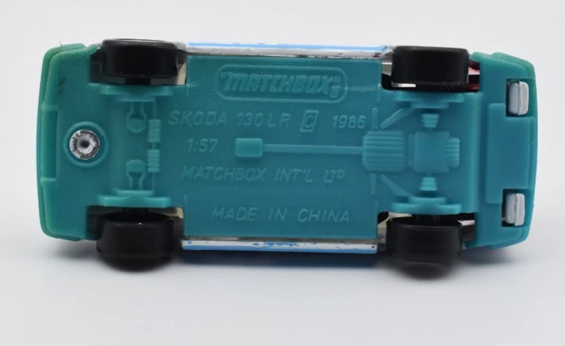 Matchbox Superfast MB44 Skoda 130 LR weiß, Duckhams. Made in China - Bild 4 von 4