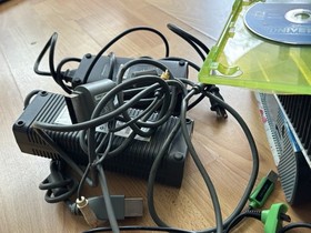 2 Microsoft Xbox 360s Bundle Slim4gb + Reg 2controller+Wires And 8games Untested