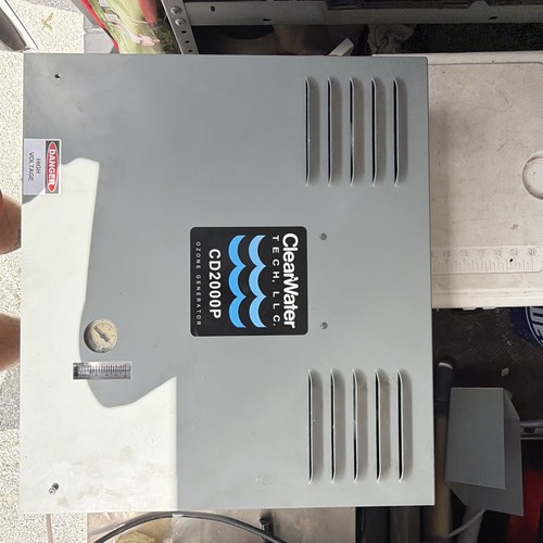 CLEARWATER TECH CD2000P 27gal  (USED).  With used ClearWater Tech OCD-11 