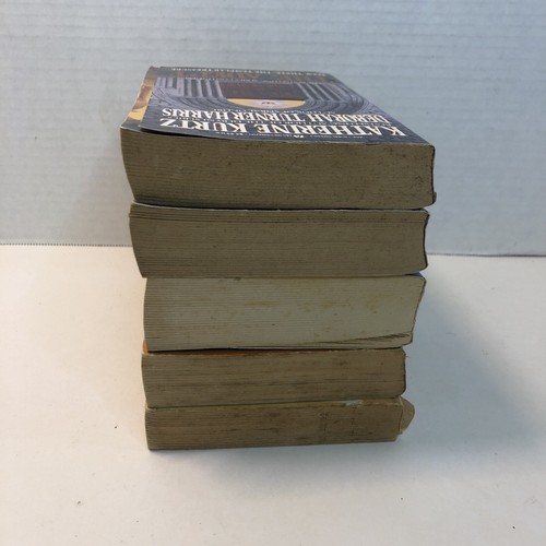 5 Katherine Kurtz Books Lot Adept Bk 2 3 5 Deryni BK 1 & 3 - Picture 2 of 16