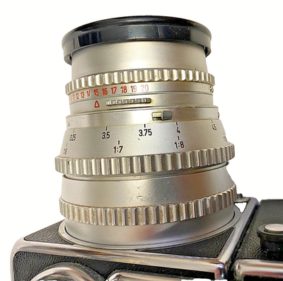 Hasselblad 500 EL/M with Zeiss 120 mm S-Planar lens, Magazine