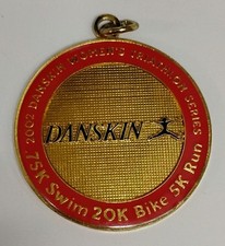 2002 Danskin Women's Triathlon Series 75K Swim 20K Bike 5K Run Medal Medallion