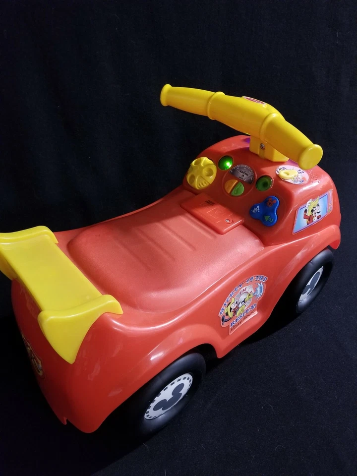 Disney Mickey Mouse Paseo en Scooter Aprendizaje Caminante Rojo Camión de Bomberos Luces Sonidos Foto 3 de 4
