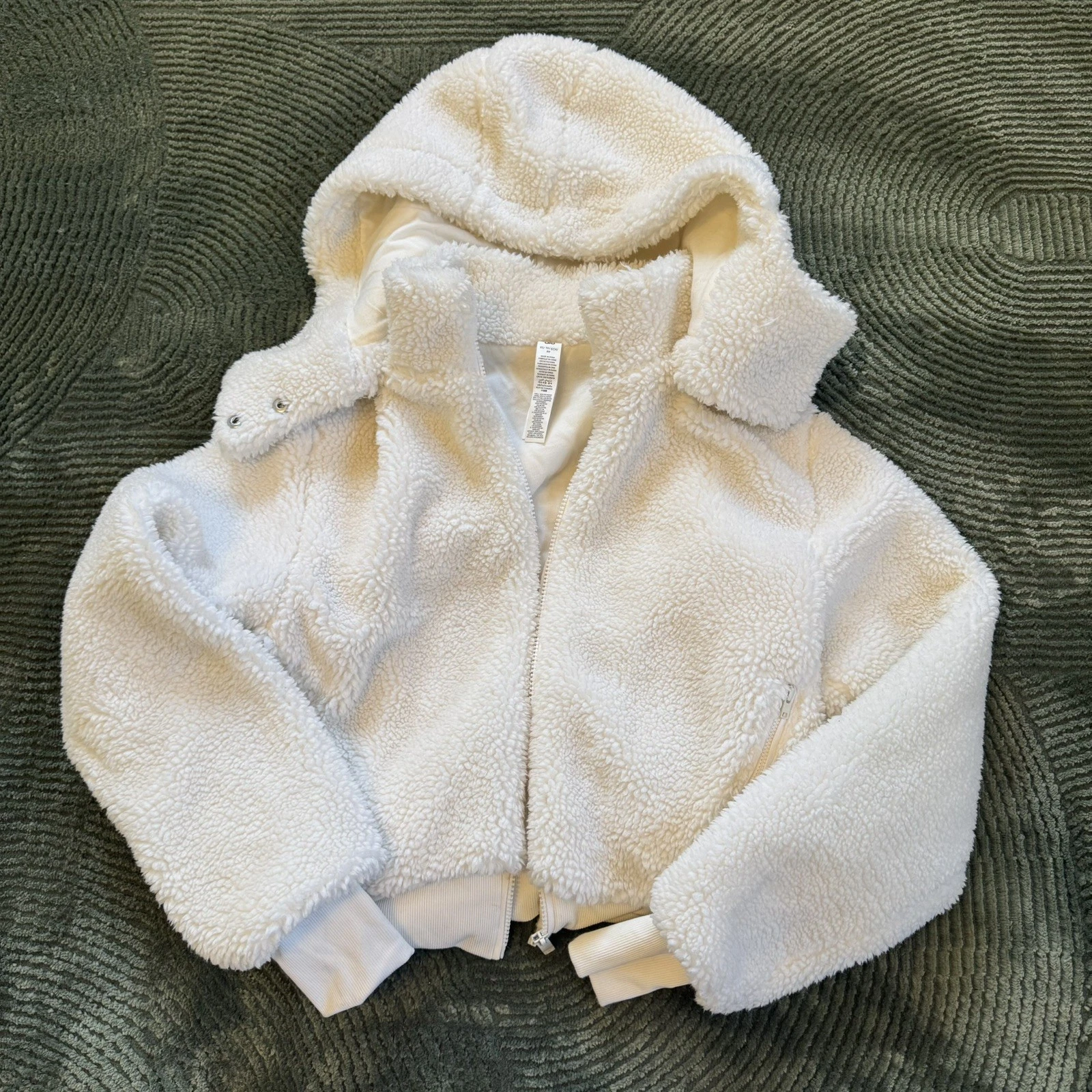AIo Yoga Foxy Sherpa Jacket Women's Fuzzy Fleece Zip Up Coat Size Medium Ivory