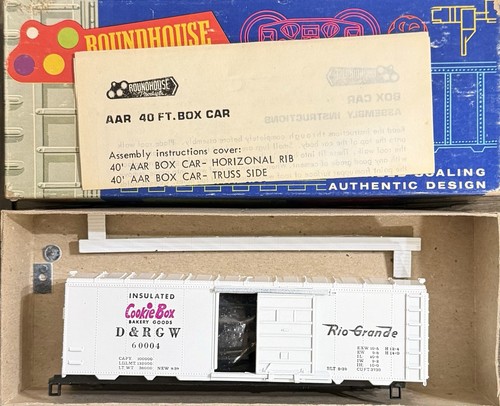 Coche de caja Roundhouse 40’ escala HO. Río Grande #60004 | Zustand: Used