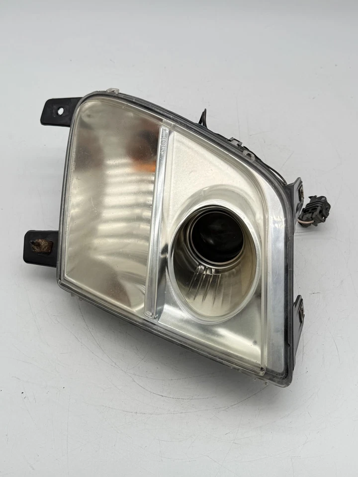 LH 07-10 Saturn Sky OEM GM Driver Side Fog Light & Turn Signal Lamp 15258983 - Image 4 of 4