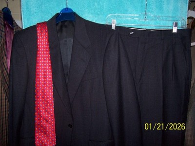 men's 39R Hickey Freeman Collection gray business suit w/ faint blue stripe NICE