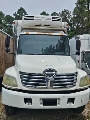 06 Hino TK with 18ft Morgan reefer box
