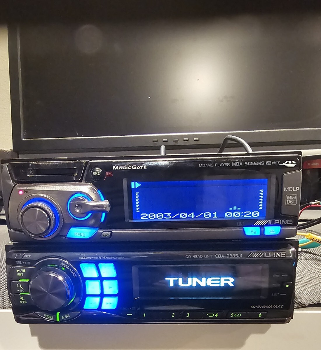 ALPINE CDA 117 /ALPINE MDA 5046 for Sale in Paramount, CA