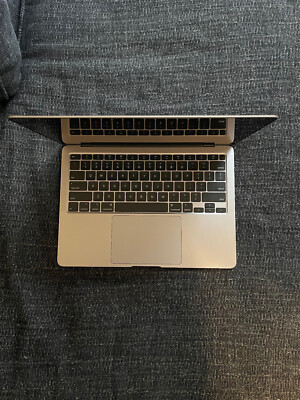 Apple MacBook Air 2020 13.3'' (256GB SSD, Intel Core i3 10th Gen., 3.20 GHz, 8GB)