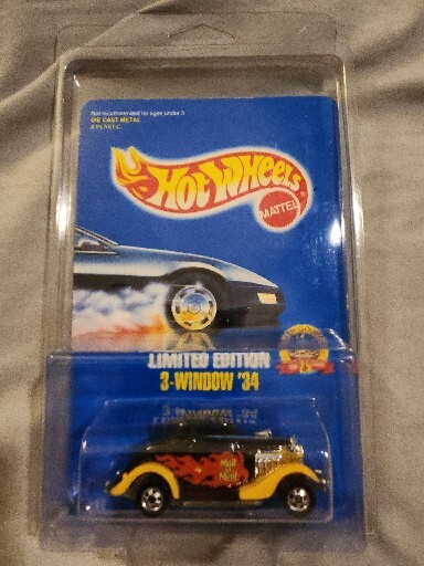 Hot Wheels 3-Window '34 Malt-o-Meal BW Blackwall Black Yellow Blue Card 1994