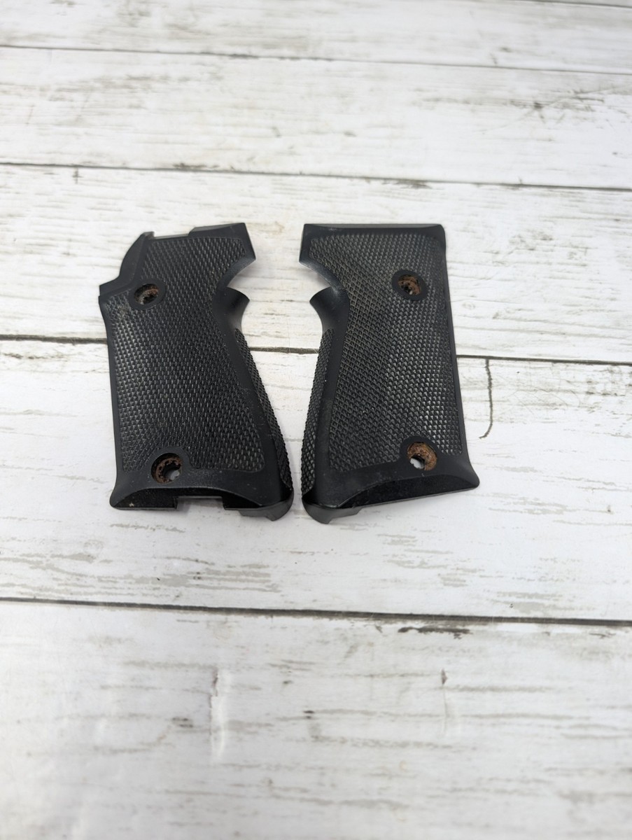 Sig Sauer P220 Factory Grips Vintage 1982 European Heel Mag