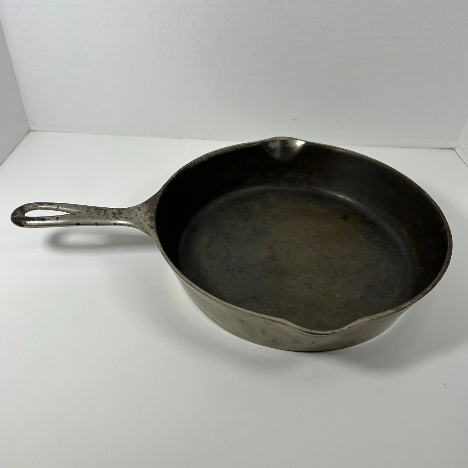 Vintage Wagner Ware #8D 10" Cast Iron Skillet Fully Restored Sidney, Ohio