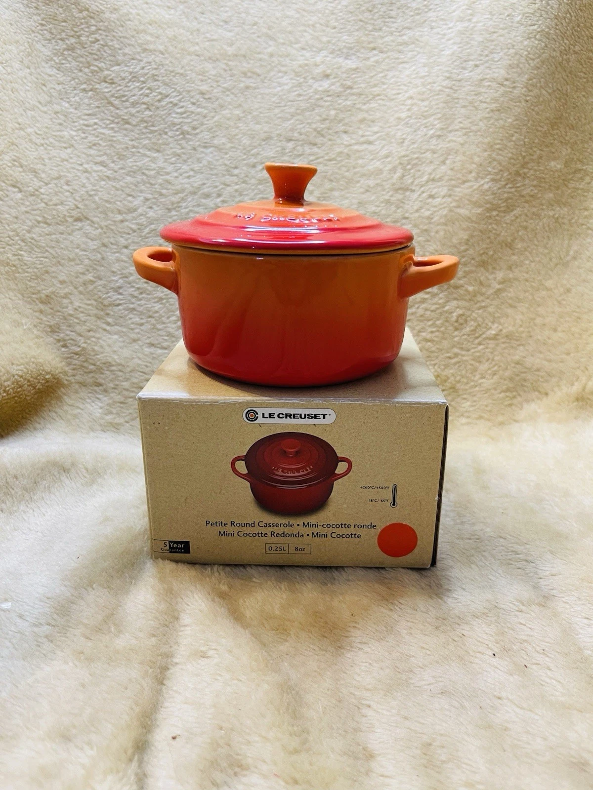Le Creuset Petite Round Casserole Mini Cocotte 8oz Dutch Oven Volcanic Orange