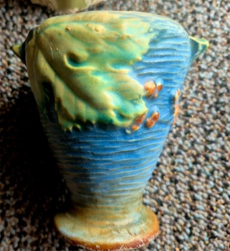 Vintage  Roseville Pottery Bushberry Blue Vase *4.25"