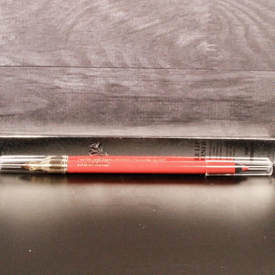 Lápiz labial delineador de labios Lancome Le impermeable/resistente a manchas 369 Vermillion nuevo en caja Foto 4 de 4
