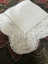 Vintage White Lace Edge Hankie VGC   