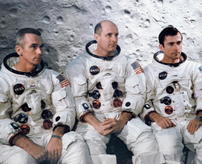 Apollo 10 Astronautenbesatzung unsigniertes Foto - Spende an Krebsorganisation *15