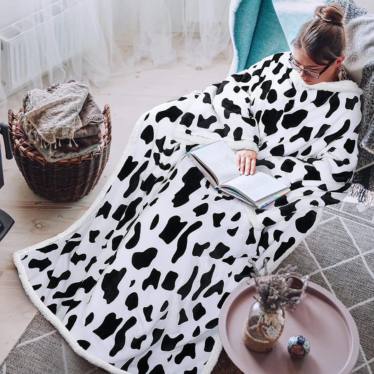 Cow Print Sherpa Wearable Blanket for Adult Women and Men, Super Soft Comfy  Warm