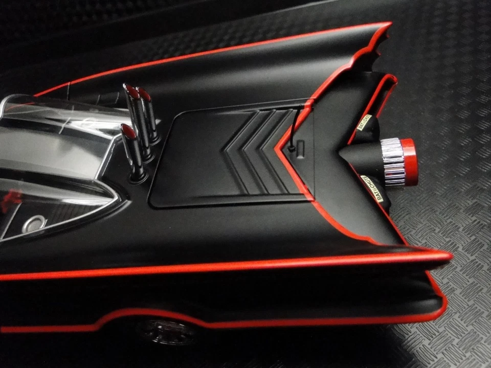 Hot Wheels Elite Batmobile Batman1:18 Rare Factory Matte/Flat Black Paint Finish - Image 4 of 4