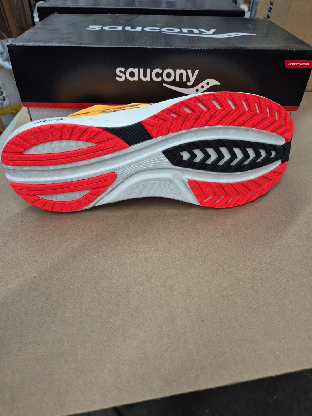 Saucony Tempus ViZiGold Size 14 Mens image 4