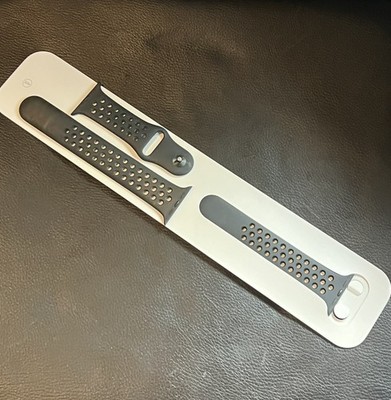 Original Nike Sport Apple Watch Band - Series 10 9 8 7 6 SE 5 4 - Black - S & L