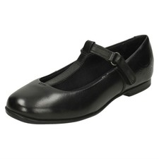 Isabelle Startrite Girls T-Bar School Shoes
