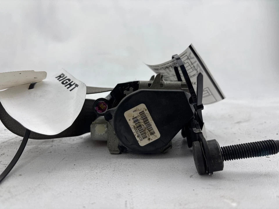 Cinturón de seguridad delantero derecho Saturn Vue 2006-2007 OEM 15255326 Foto 4 de 4