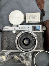 Fujifilm FinePix X Series X100 12.3MP Digital Camera 4x Optical Zoom w/Battery