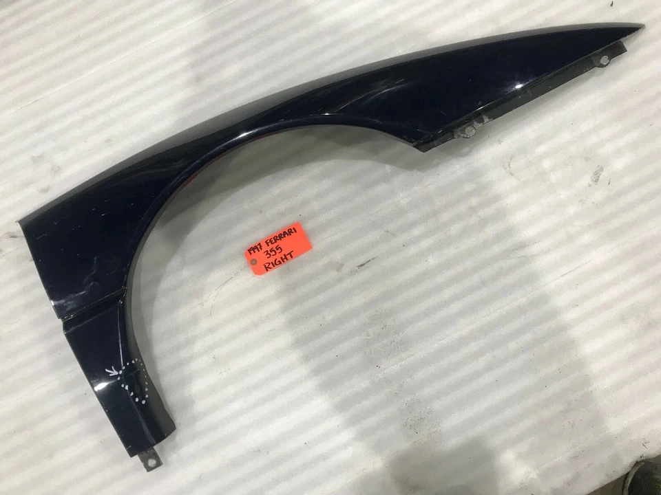 95 96 97 98 99 guardabarros delantero derecho Ferrari 355 F355 OEM 63962700 Foto 2 de 4