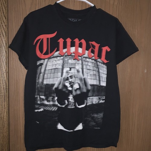 2PAC MIDDLE FINGER OFFICIALLY LICENSED 