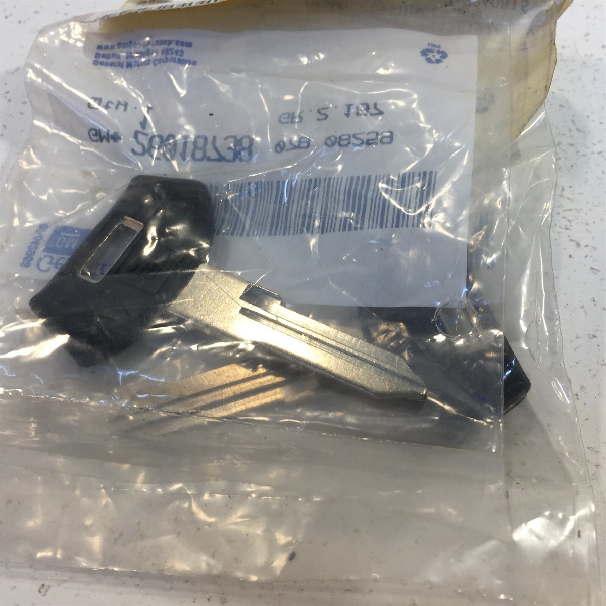1) Genuine GM 26018738 Key | eBay