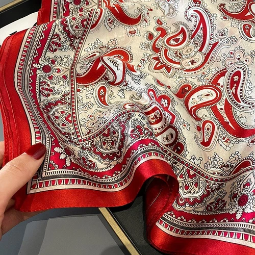 100% Silk Scarf Women Vintage Red Paisley Kerchief Square Bandana Wrap 68*68cm - Picture 4 of 5