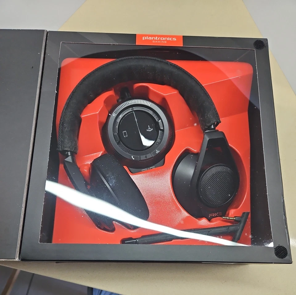 Plantronics Rig Black Headband Headsets for Multi-Platform- Brand New - Unopened - Image 2 of 4