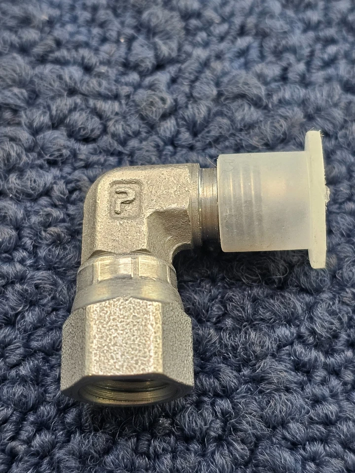 (25 PCS) PARKER 4 C6X-S: 1/4" JIC x 1/4" JIC 90 Degree Swivel Elbow - Image 3 of 4