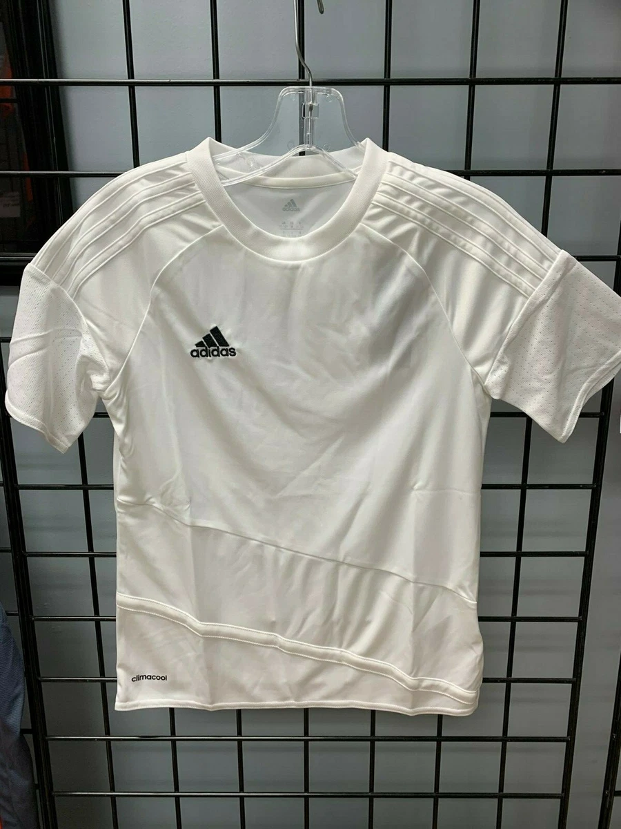 Adidas 2025 regista 16
