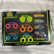 Hot Wheels Monster Trucks Glow in the Dark 10 Pack